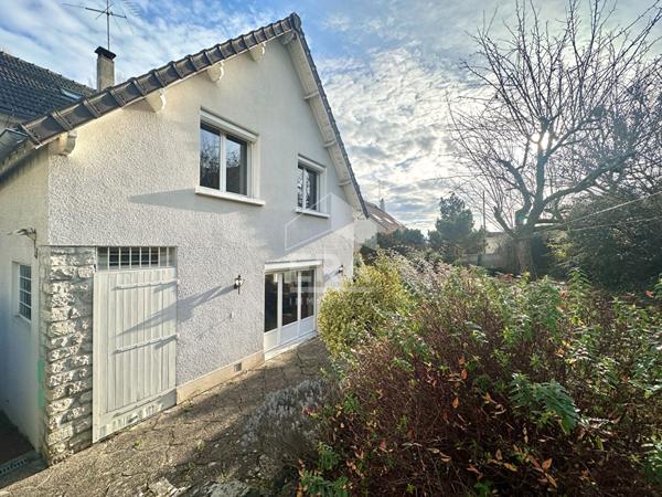 Maison familiale  Saint-Pierre-lès-Nemours - 5 chambres, 187 m²