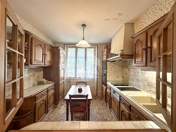 Maison familiale  Saint-Pierre-lès-Nemours - 5 chambres, 187 m²