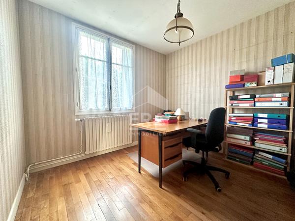 Maison familiale  Saint-Pierre-lès-Nemours - 5 chambres, 187 m²