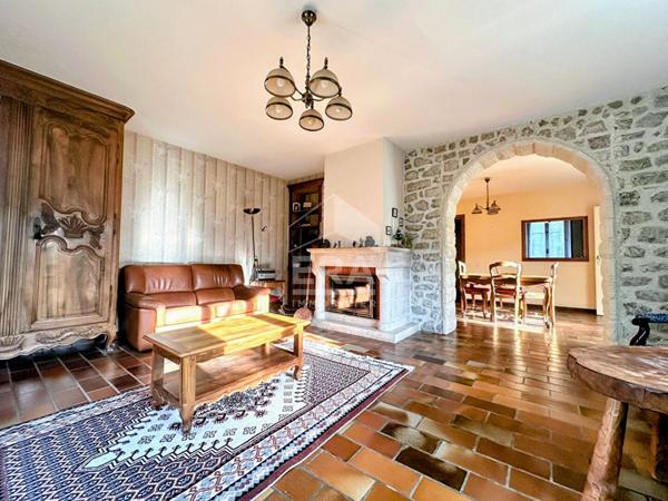 Maison familiale  Saint-Pierre-lès-Nemours - 5 chambres, 187 m²