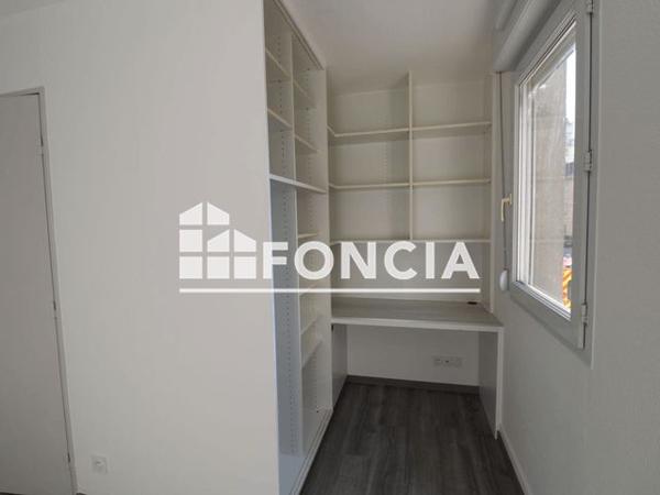 Location Studio 14.9 m² - 57 AVENUE JEANNE D'ARC Grenoble 38100