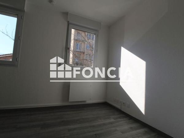 Location Studio 14.9 m² - 57 AVENUE JEANNE D'ARC Grenoble 38100