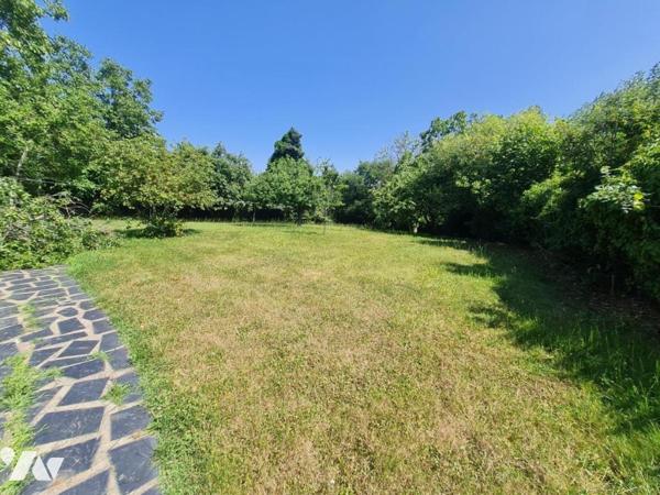 LONGERE -A VENDRE- LES ESSARTS ( 41800)