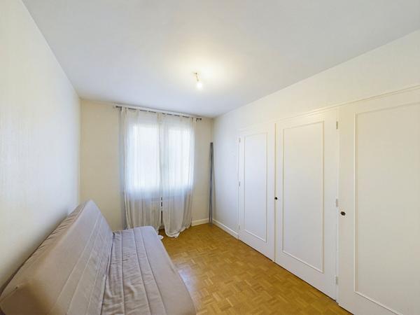 APPARTEMENT T3 CLIMATISE 76M2 AVEC ASCENSEUR CAVE ET PARKING SECURISE HYPER CENTRE VALENCE 26000