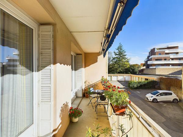 APPARTEMENT T3 CLIMATISE 76M2 AVEC ASCENSEUR CAVE ET PARKING SECURISE HYPER CENTRE VALENCE 26000