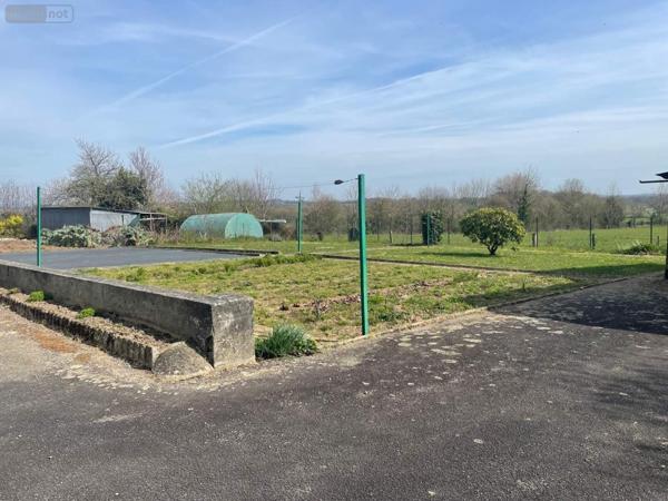 Maison à vendre à Saint-Georges-Buttavent en Mayenne (53100), ref : 046/854