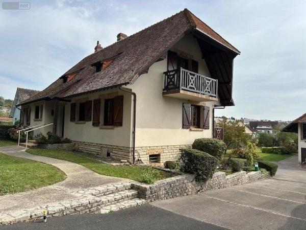 Maison à vendre à Neufchâtel-en-Bray en Seine-Maritime (76270), ref : H632