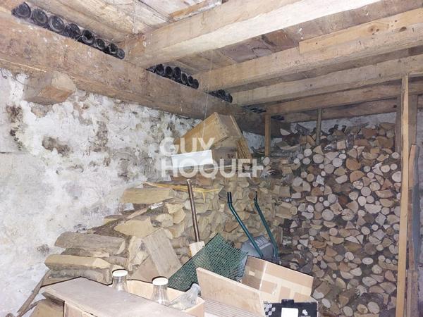 Deux Granges à rénover avec stationnement