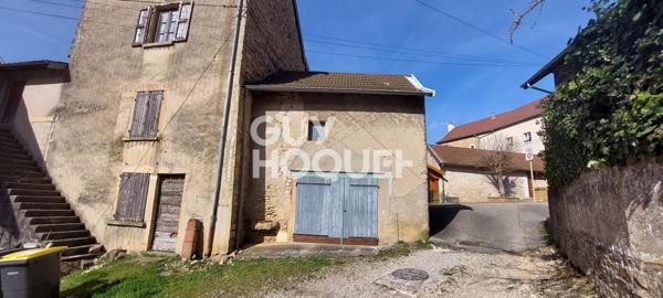 Deux Granges à rénover avec stationnement