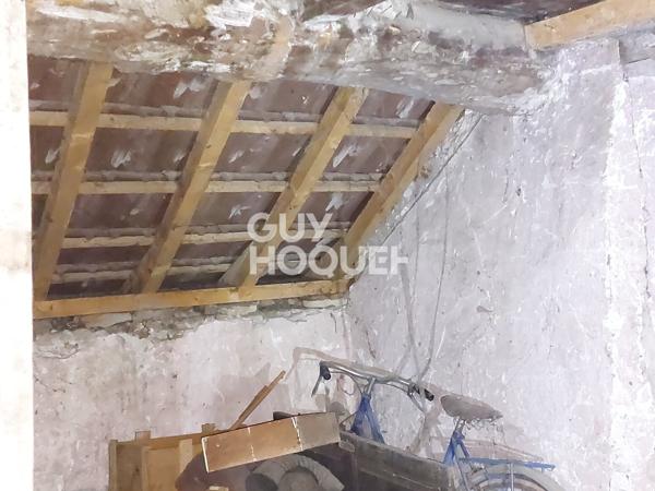 Deux Granges à rénover avec stationnement