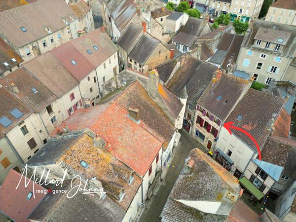 Appartement à SAINT-GENGOUX-LE-NATIONAL, 71460 - 2 pièces 44m²