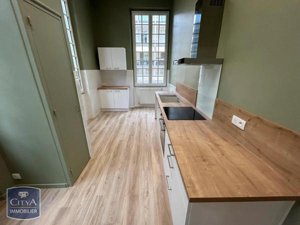 Appartement à louer 3 pièces 107m² Périgueux (24000)