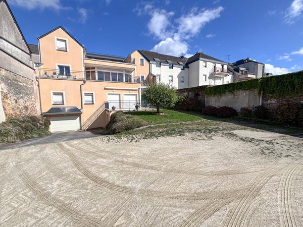 Appartement Chateau Gontier Sur Mayenne 5 pièce(s) 180 m2