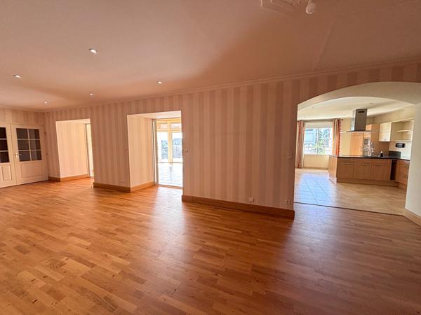 Appartement Chateau Gontier Sur Mayenne 5 pièce(s) 180 m2