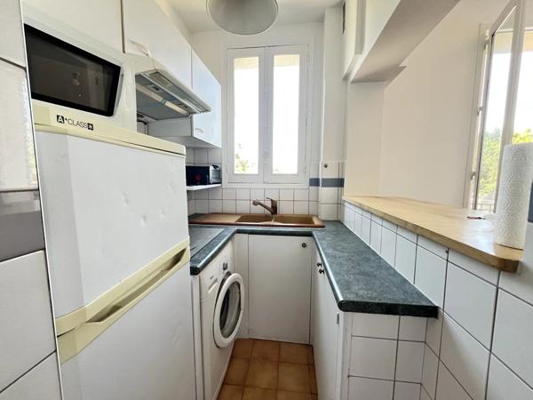 Vente                                                      Appartement
                        
                     2 pièces                      24 m2                     à Cachan