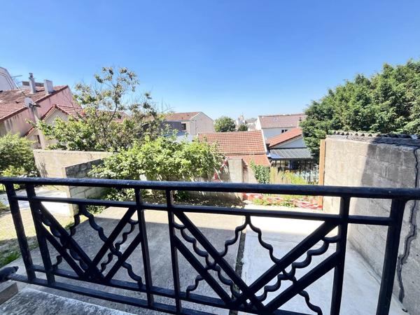 Vente                                                      Appartement
                        
                     2 pièces                      24 m2                     à Cachan