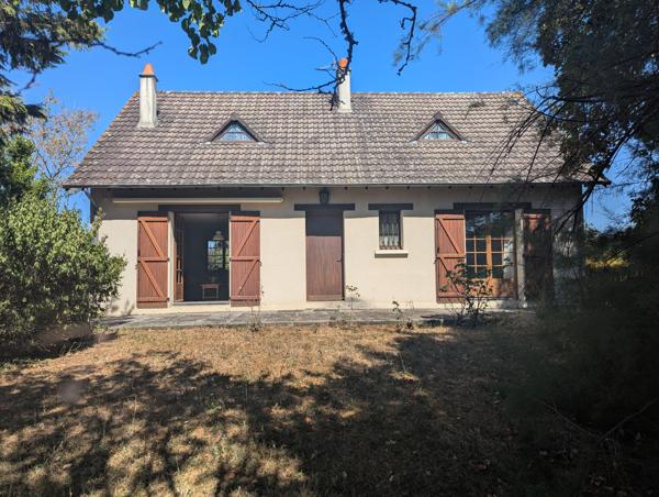 Pavillon traditionnel dans quartier résidentiel !