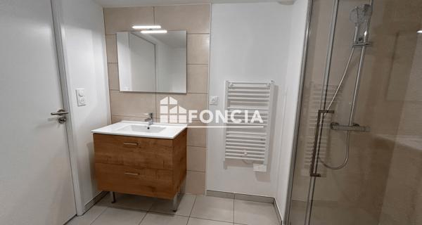Location Appartement 2 pièces 42.9 m² - Hyères 83400