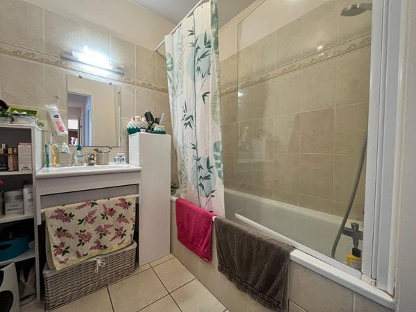 Appartement DOURDAN - 3 pièce(s) - 65.30 m2