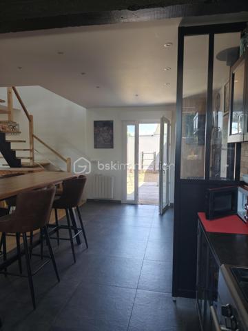 A vendre Maison bord de mer 200m de la Plage dans un endroit très tranquille.
Cette maison de 100m2 proche de la mer a été entièrement rénovée avec de bon matériaux, très bonne isolation, triple vitrage, poêle à granulés, portail électrique de bonne marque.
En bas une grande pièce de vie avec salon, salle à manger, cuisine équipée et aménagée donnant sur une terrasse plein sud (solarium).
Un très grand garage (90m2) pouvant être aménagé par la suite, une place de parking..
A l'étage, 3 chambres dont une en cours de travaux, douche italienne, wc.
Vous pouvez descendre à la plage (200m) ou profiter de  la jolie petite commune avec ses commerces, boucher, boulanger, bar, presse, restaurants, pharmacie, cabinet médical, bus proches.
Endroit très calme, dans une commune pleine de charme, situé dans une impasse.
Entièrement rénovée (triple vitrage, isolation aux normes, poêle à granulés, portail électrique, électricité refaite)
Si vous recherchez sur le secteur de Saint-Laurent de la mer, n'hésitez pas à me contacter.
Hervé Lorans 0610586227