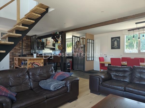A vendre Maison bord de mer 200m de la Plage dans un endroit très tranquille.
Cette maison de 100m2 proche de la mer a été entièrement rénovée avec de bon matériaux, très bonne isolation, triple vitrage, poêle à granulés, portail électrique de bonne marque.
En bas une grande pièce de vie avec salon, salle à manger, cuisine équipée et aménagée donnant sur une terrasse plein sud (solarium).
Un très grand garage (90m2) pouvant être aménagé par la suite, une place de parking..
A l'étage, 3 chambres dont une en cours de travaux, douche italienne, wc.
Vous pouvez descendre à la plage (200m) ou profiter de  la jolie petite commune avec ses commerces, boucher, boulanger, bar, presse, restaurants, pharmacie, cabinet médical, bus proches.
Endroit très calme, dans une commune pleine de charme, situé dans une impasse.
Entièrement rénovée (triple vitrage, isolation aux normes, poêle à granulés, portail électrique, électricité refaite)
Si vous recherchez sur le secteur de Saint-Laurent de la mer, n'hésitez pas à me contacter.
Hervé Lorans 0610586227