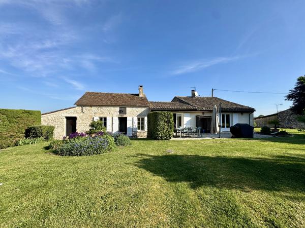 Élégante demeure en pierre avec maison d’amis et vues panoramiques à proximité d’Eymet