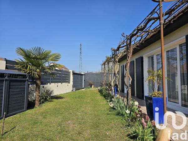 Maison traditionnelle 5 pièces de 110 m² à Rambouillet (78120)