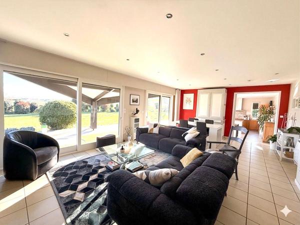 Villa de 125 m2 - 4 chambres de plain pied sur 3000 m2 de terrain arboré - Calme absolu