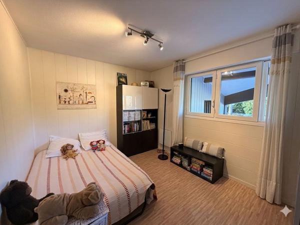 Villa de 125 m2 - 4 chambres de plain pied sur 3000 m2 de terrain arboré - Calme absolu