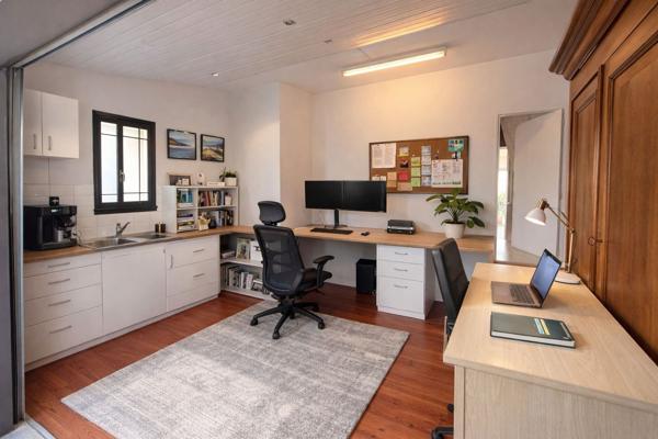 Villa de 125 m2 - 4 chambres de plain pied sur 3000 m2 de terrain arboré - Calme absolu