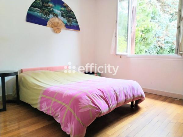 Maison
         8 pièces
        - 190 m² Bien prestige 925 000 € *