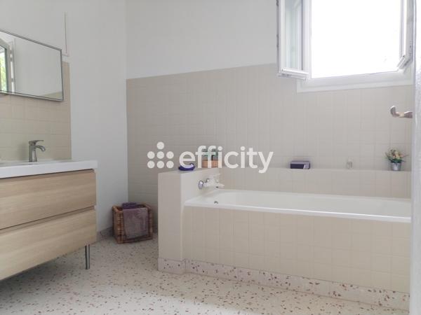 Maison
         8 pièces
        - 190 m² Bien prestige 925 000 € *