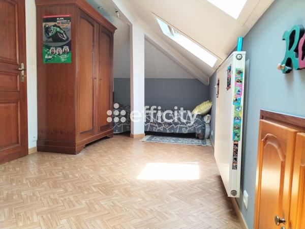 Maison
         8 pièces
        - 190 m² Bien prestige 925 000 € *