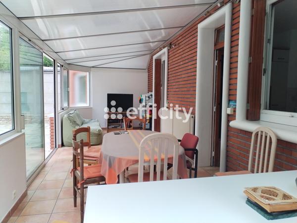 Maison
         8 pièces
        - 190 m² Bien prestige 925 000 € *