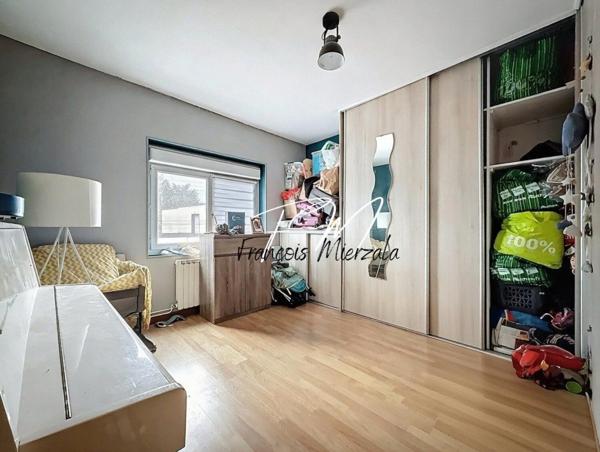 Maison de ville 3 chambres + 1 Bureau