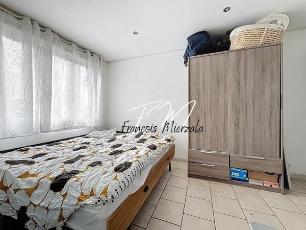 Maison de ville 3 chambres + 1 Bureau