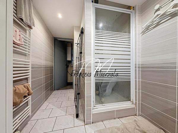 Maison de ville 3 chambres + 1 Bureau