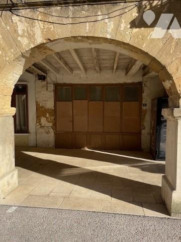 MIELAN (32) Cœur de village, maison de village et jardinet à rénover entièrement, (toiture ok).