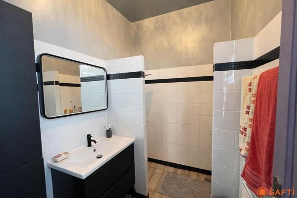 Maison familiale au vert avec parc et rivière