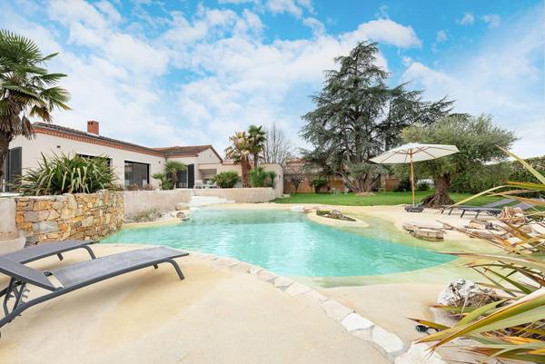 Vente VILLA ALBI 8 pieces 250m2 Jardin 3800m2 avec piscine