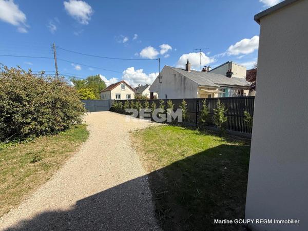 Saint-Pryvé-Saint-Mesmin (45750) Saint-Pryvé-Saint-Mesmin (45) – « Jacinthe » - Maison neuve 104 m² 3 chb Parcelle close 382 m²