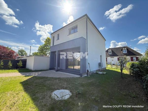 Saint-Pryvé-Saint-Mesmin (45750) Saint-Pryvé-Saint-Mesmin (45) – « Jacinthe » - Maison neuve 104 m² 3 chb Parcelle close 382 m²