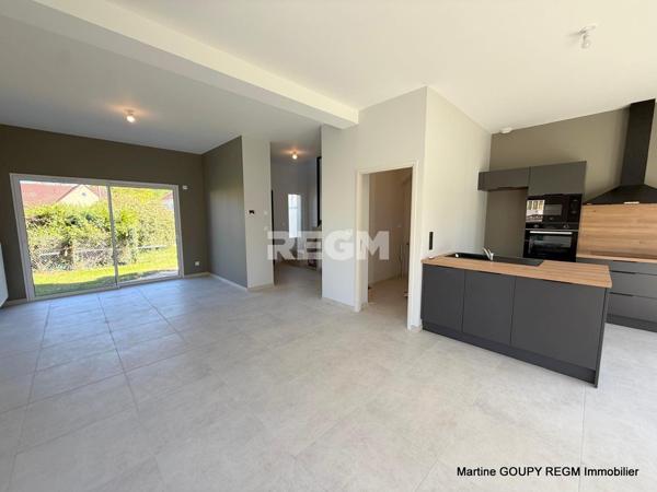 Saint-Pryvé-Saint-Mesmin (45750) Saint-Pryvé-Saint-Mesmin (45) – « Jacinthe » - Maison neuve 104 m² 3 chb Parcelle close 382 m²