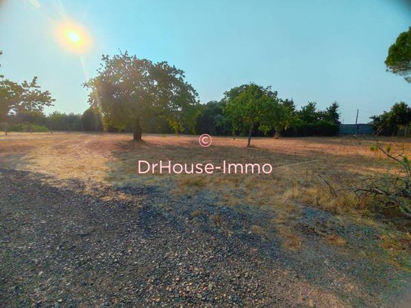 Terrain à vendre de 1 060 m²