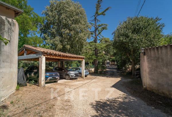 Maison rénovée de 278m2 avec dépendances et piscine dans un écrin de verdure de 3000m2