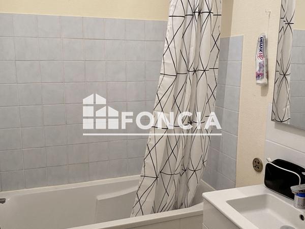 Location Studio 37.97 m² - 32 RUE DE LA PELOUSE Le Mans 72000