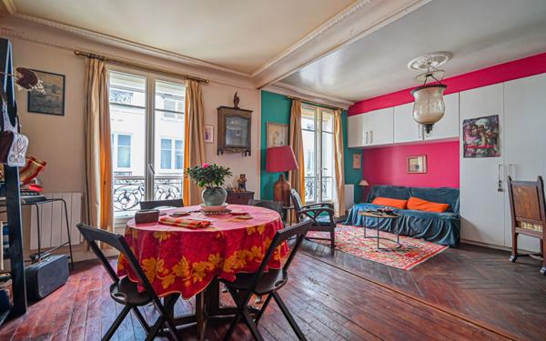 Appartement à vendre    2 pièces • 48,53 m2 Paris 18