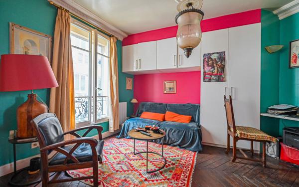 Appartement à vendre    2 pièces • 48,53 m2 Paris 18