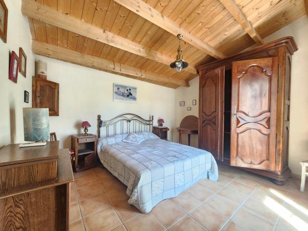 Maison à vendre de plain-pied 139m² - 5 pièces - LE CHATEAU D'OLERON (17)