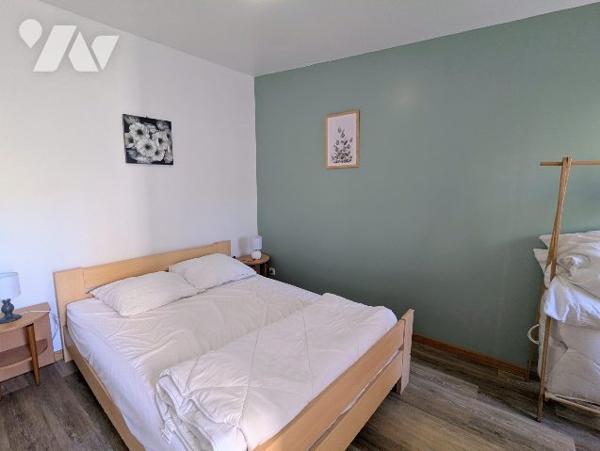 Maison de ville comprenant 3 appartements